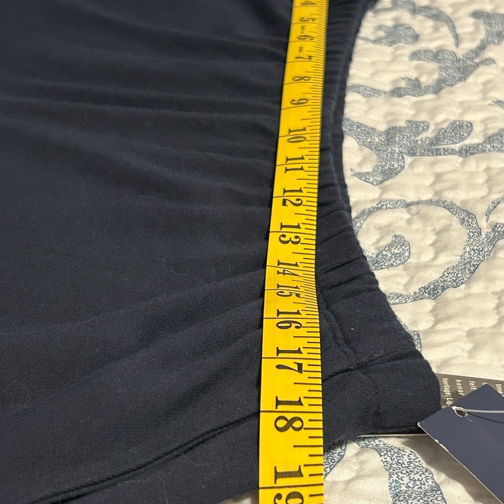 Lands' End Classic Navy capris XL - Picture 6 of 7